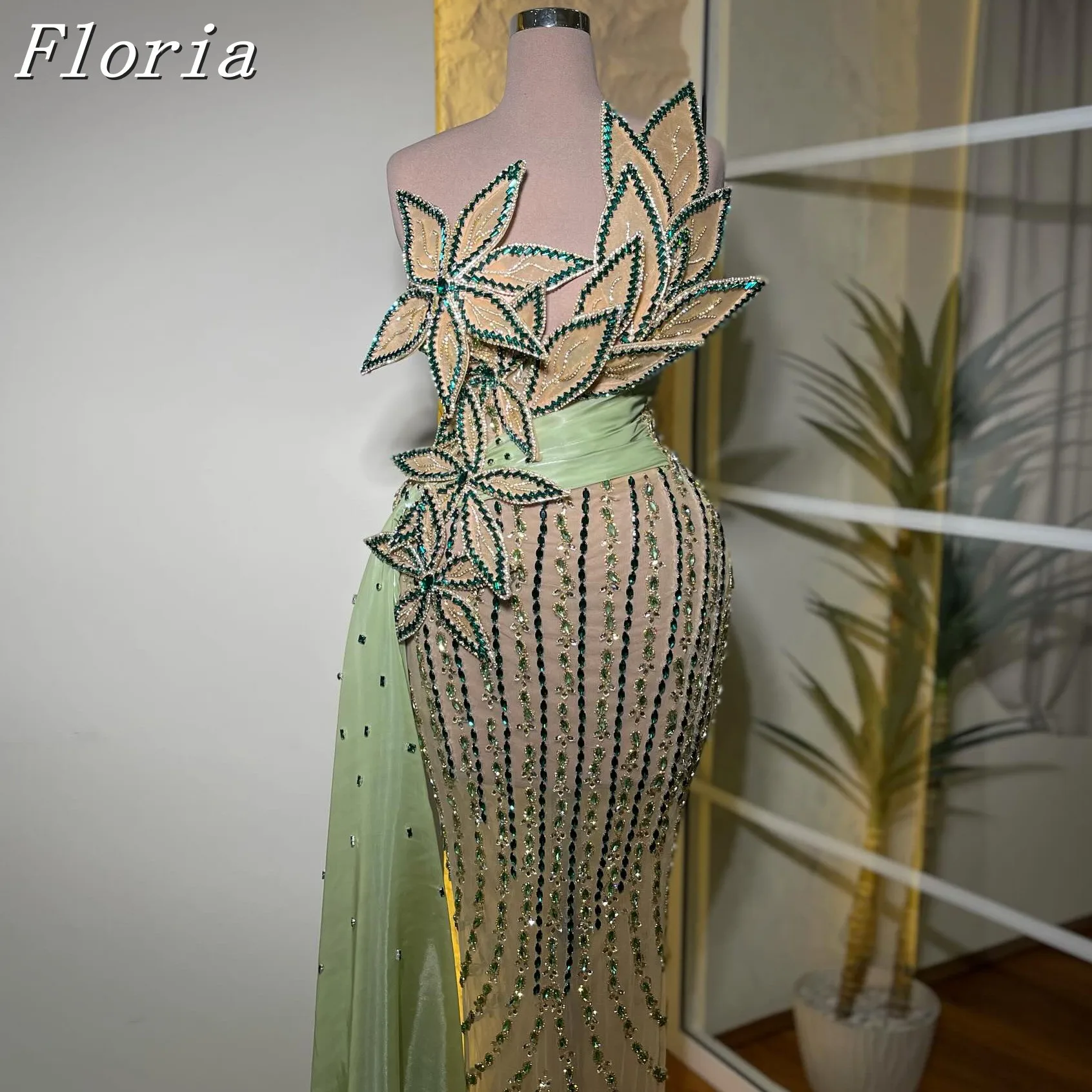 2025 New Multi-Layered Leaves Mermaid Evening Dresses Mint Green Crystals Sleeveless Wedding Party Gowns Customized
2025 New Multi-Layered Leaves Mermaid Evening Dresses Mint Green Crystals Sleeveless Wedding Party Gowns Customized