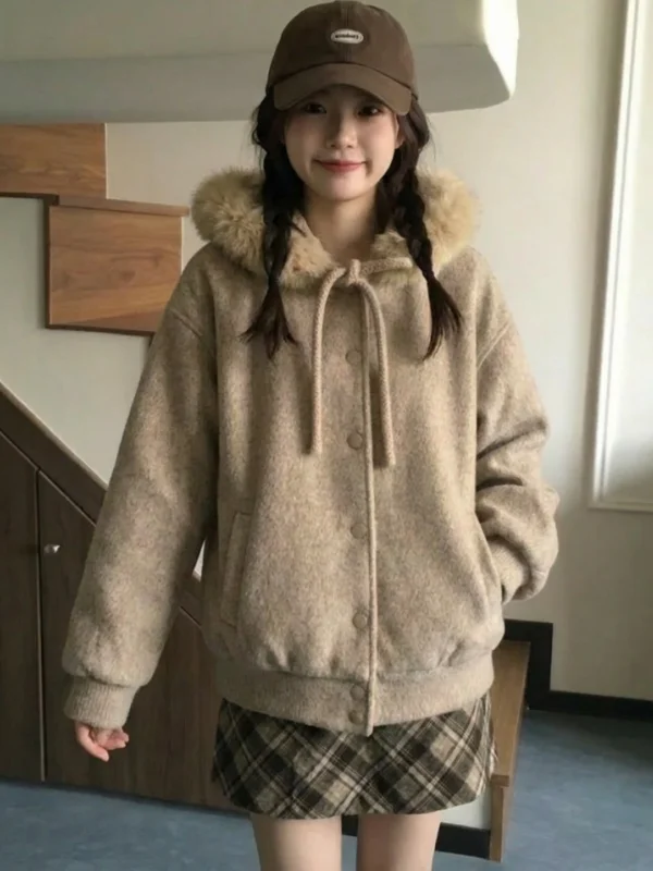 Корейская женская весенняя свободная универсальная стильная хлопковая куртка с капюшоном, большим меховым воротником и поясом-узлом из шерсти
Корейская женская весенняя свободная универсальная стильная хлопковая куртка с капюшоном, большим меховым воротником и поясом-узлом из шерсти