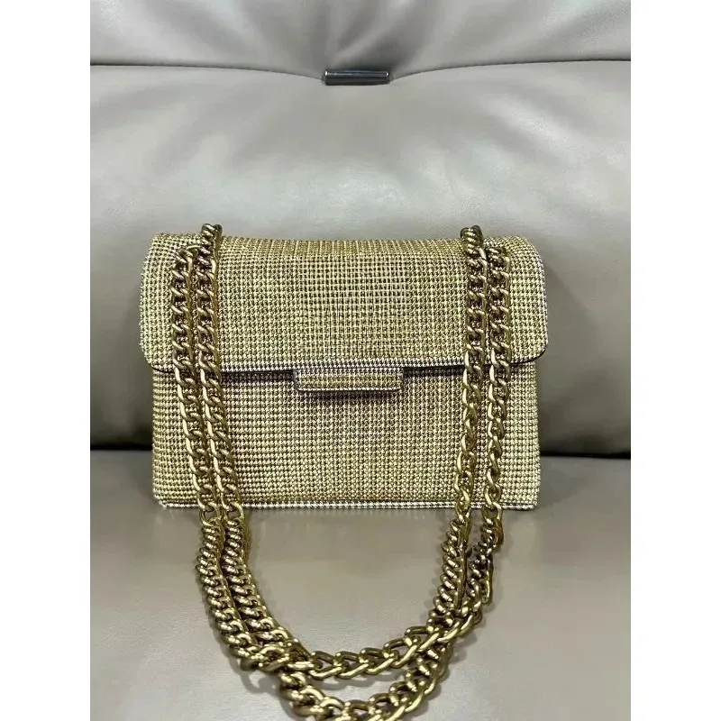 The 2025 New Thousand-bird Checkered Bag, A Fashionable and Multi-functional Women's Bag with Multi-functional Shoulder Chain
The 2025 New Thousand-bird Checkered Bag, A Fashionable and Multi-functional Women's Bag with Multi-functional Shoulder Chain