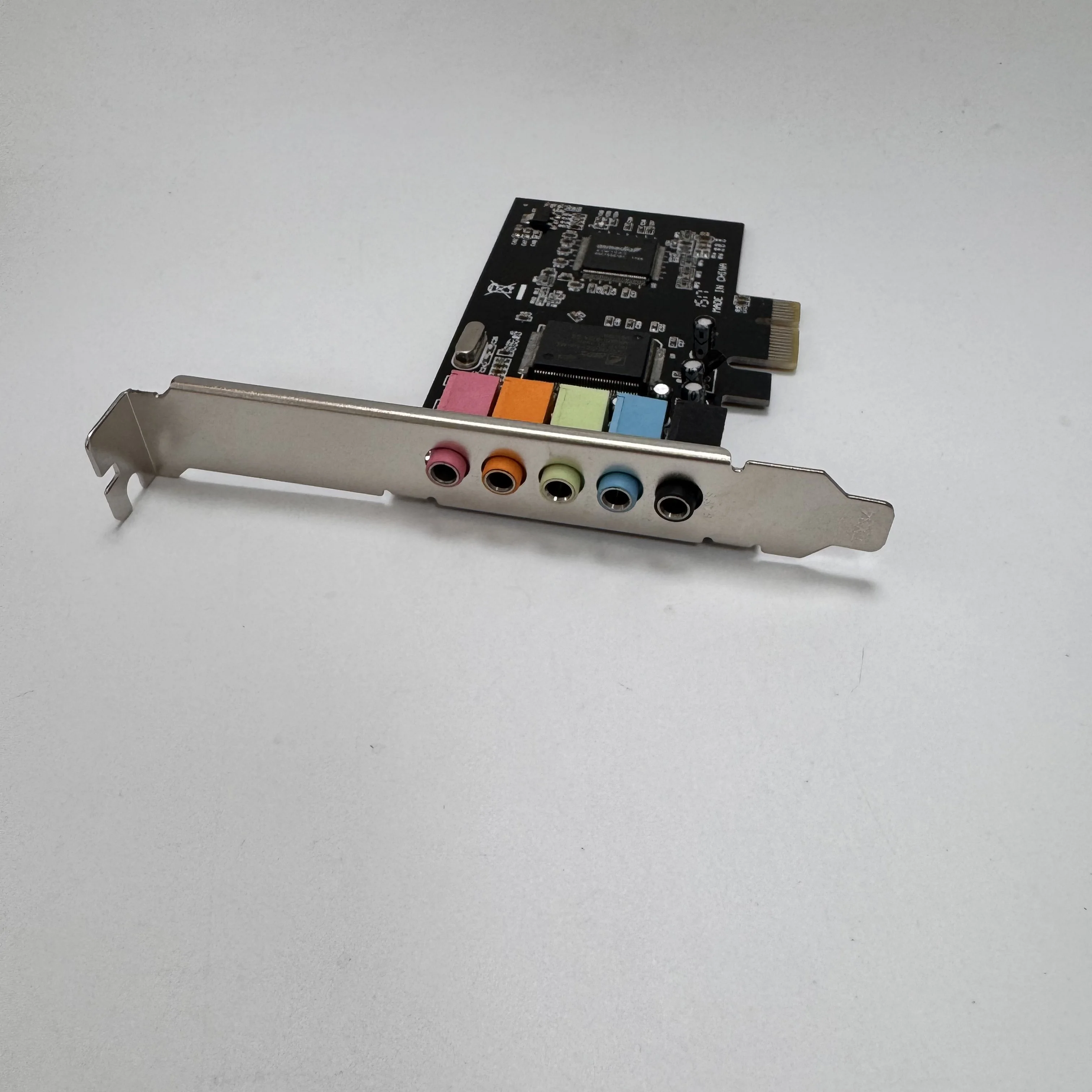 99%New High Quality 5.1 channel sound card with PCI-E interface C-Media CMI8738 desktop entry-level sound card audio card
99%New High Quality 5.1 channel sound card with PCI-E interface C-Media CMI8738 desktop entry-level sound card audio card
