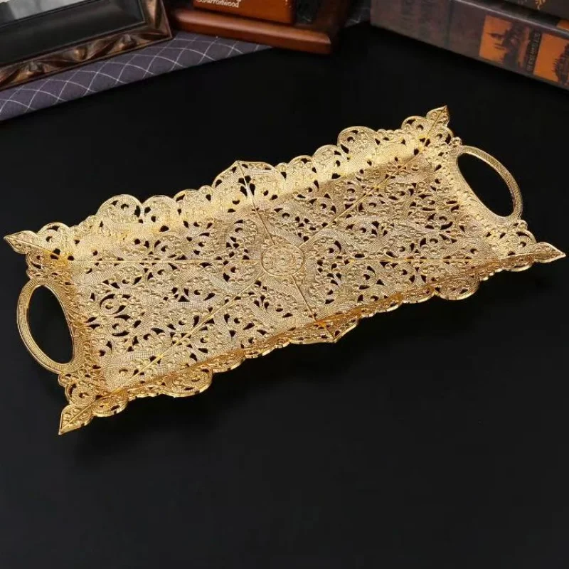Hollow-Carved Design Metal Cake Tray With Rectangular Plate Hand Held Golden Food Fruit Tray For Home Wedding Decoration 33cm
Hollow-Carved Design Metal Cake Tray With Rectangular Plate Hand Held Golden Food Fruit Tray For Home Wedding Decoration 33cm