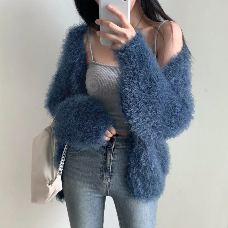 Women Korean Chic Lazy V Neck Single Breasted Cardigan Sweater Faux Mink Soft Plush Long Sleeve Knit Open Front Coat
Women Korean Chic Lazy V Neck Single Breasted Cardigan Sweater Faux Mink Soft Plush Long Sleeve Knit Open Front Coat