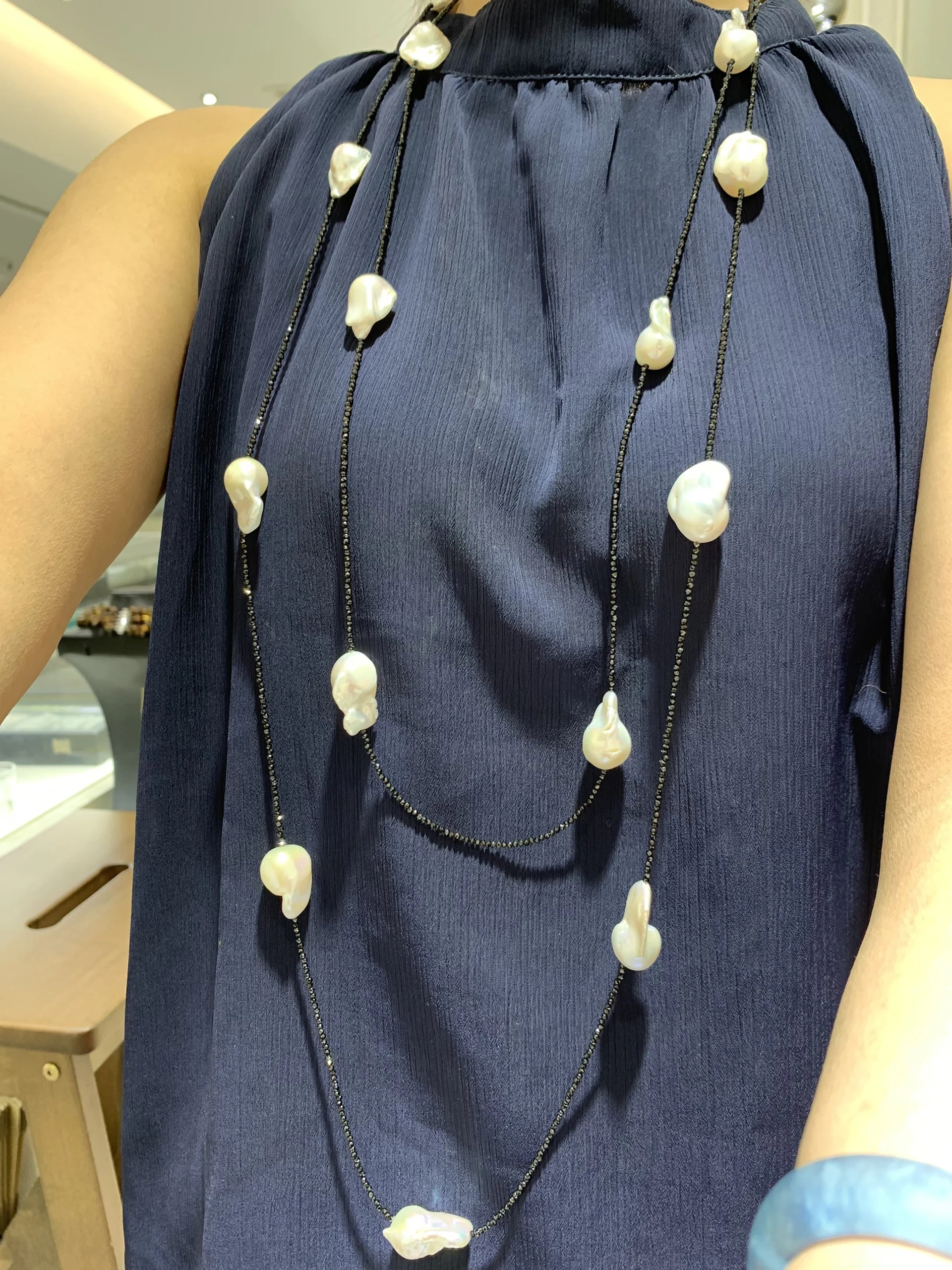 baroque natural fresh water pearl necklace long chain 200CM black spinel silver clasp fine women jewelry classic MIYI
baroque natural fresh water pearl necklace long chain 200CM black spinel silver clasp fine women jewelry classic MIYI