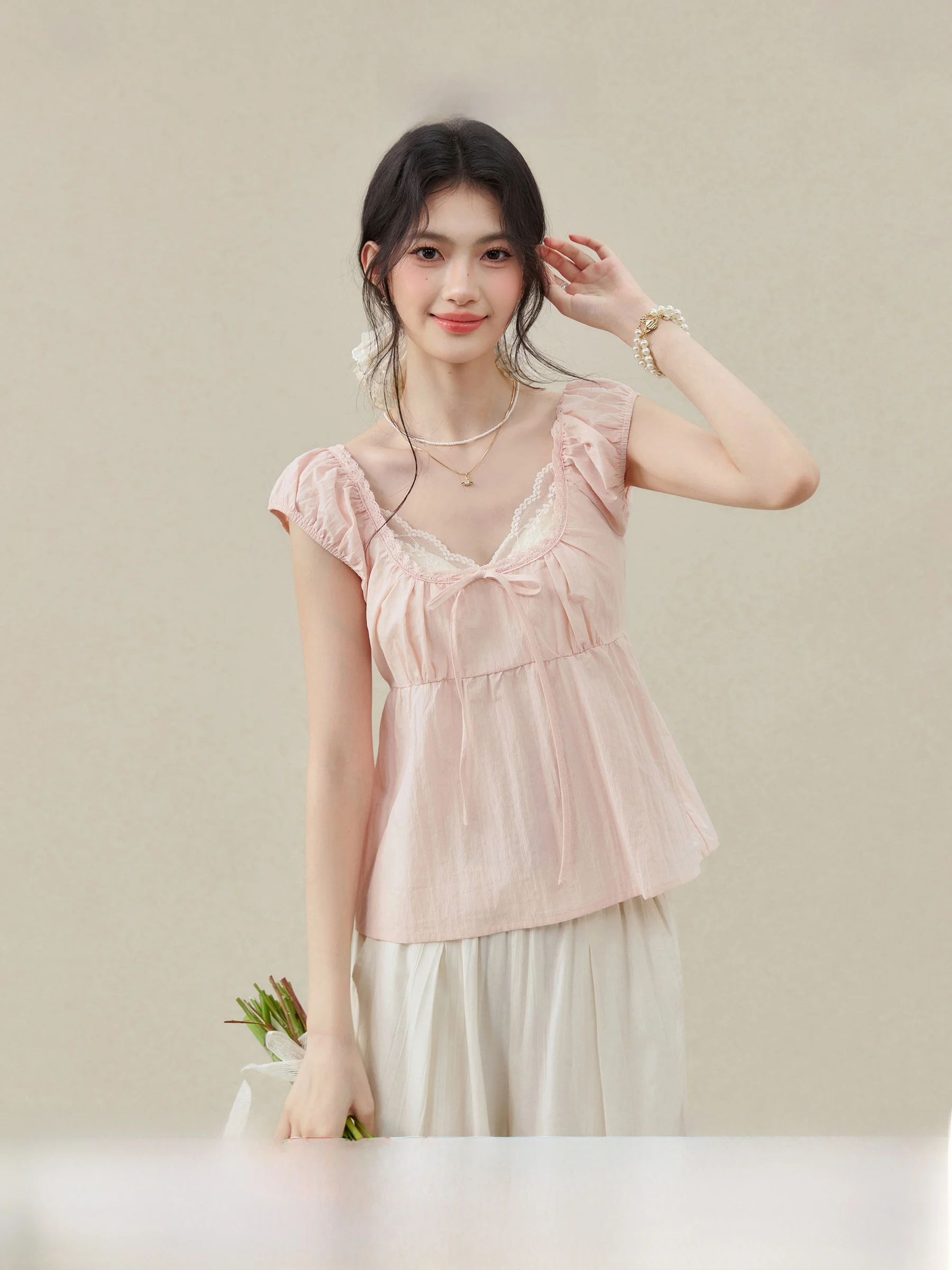 Sweet Style Bubble Sleeve Shirt Women's Pink Lace Trim Square Collar Summer New Loose Fit Short Sleeve Casual Top by Wanghua
Sweet Style Bubble Sleeve Shirt Women's Pink Lace Trim Square Collar Summer New Loose Fit Short Sleeve Casual Top by Wanghua