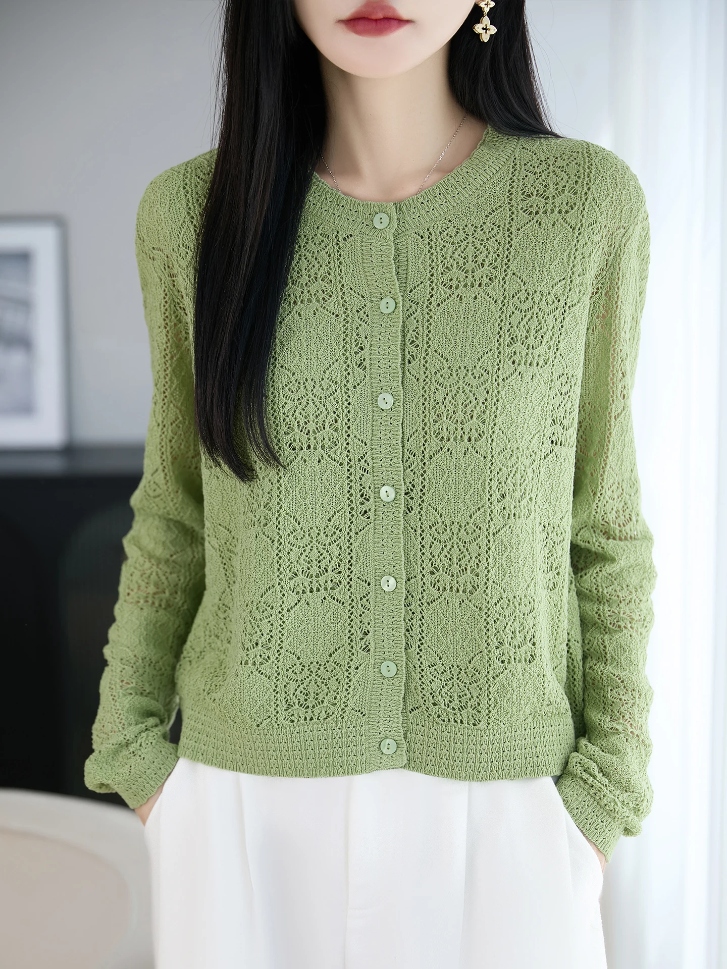Premium Craftsmanship Linen Blend Pointelle Knit Cardigan Cropped French Style O-Neck Sweater Elegant Openwork Jacket Women S/S
Premium Craftsmanship Linen Blend Pointelle Knit Cardigan Cropped French Style O-Neck Sweater Elegant Openwork Jacket Women S/S