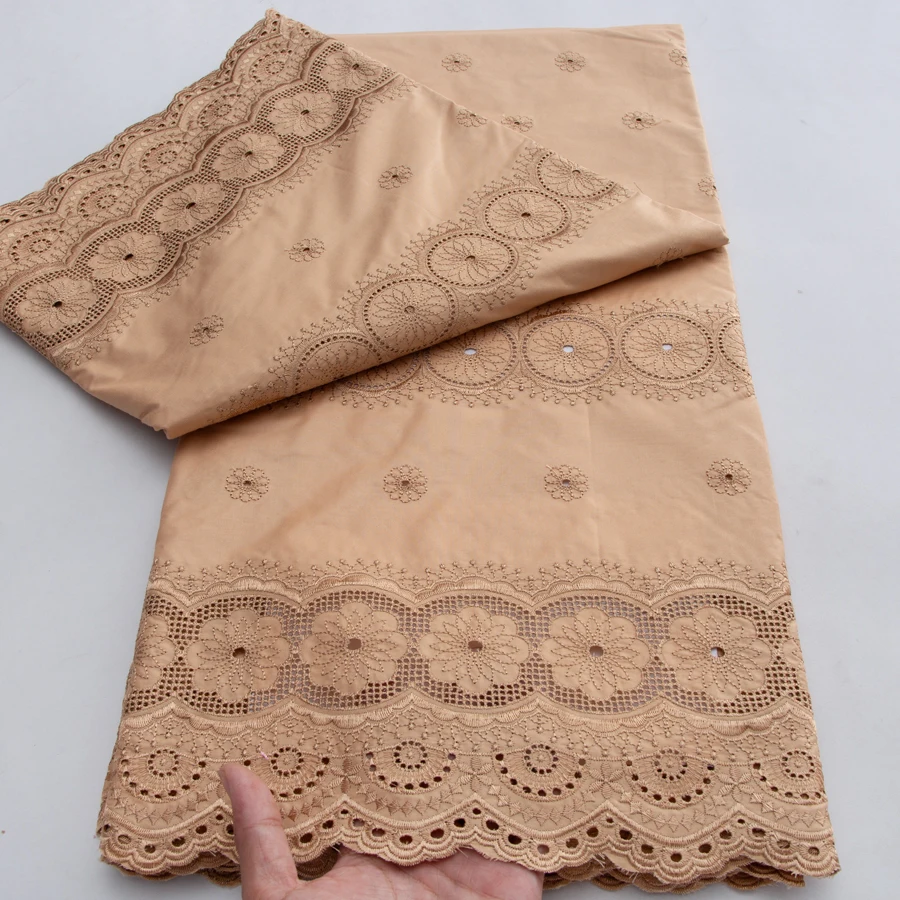 Высококачественная африканская кружевная ткань из Дубая, 5 ярдов, вышитый хлопок, 2026, нигерийская швейцарская вуаль, хлопковое кружево для мужской одежды
Высококачественная африканская кружевная ткань из Дубая, 5 ярдов, вышитый хлопок, 2026, нигерийская швейцарская вуаль, хлопковое кружево для мужской одежды