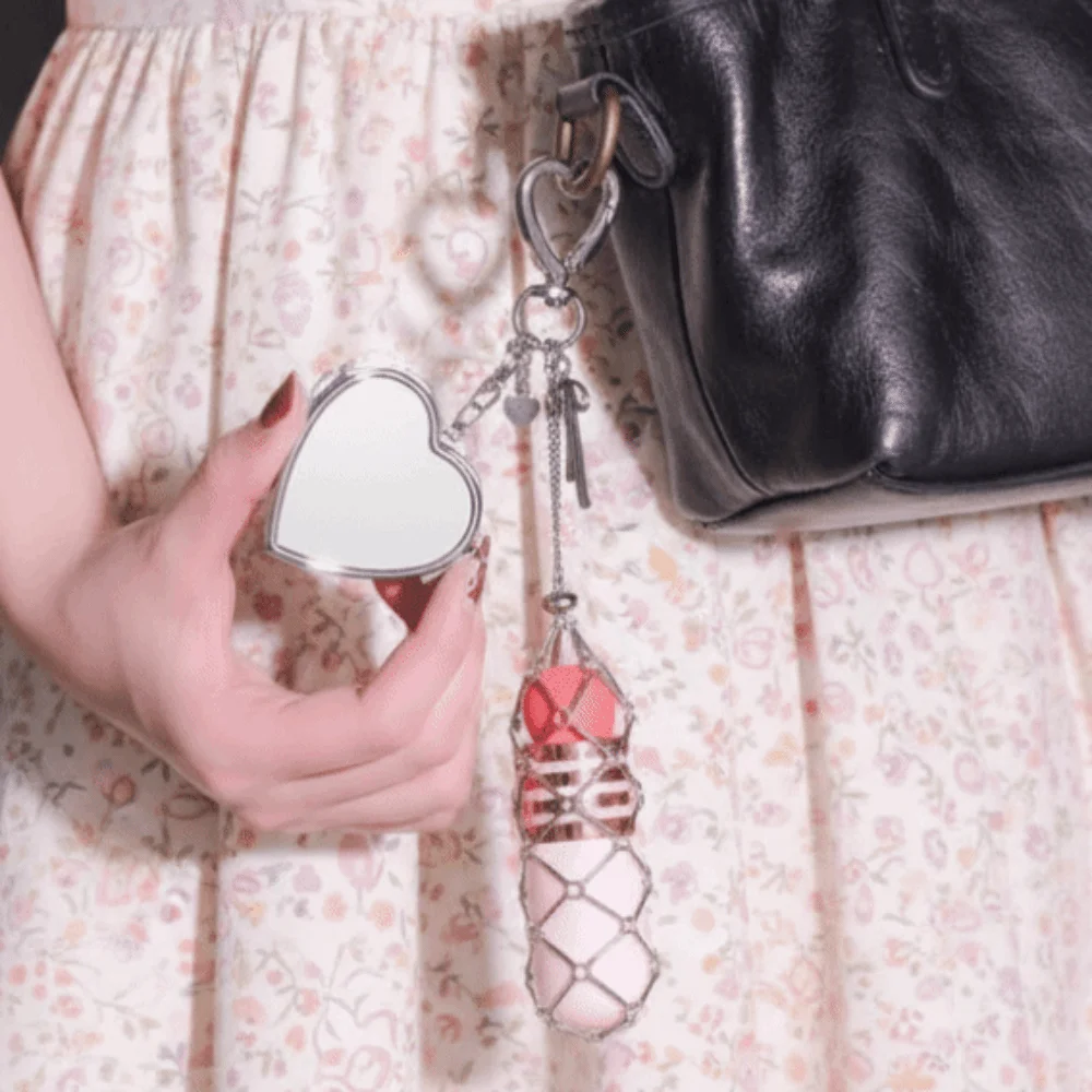 Мини-металлическая сетка, сумка для помады, аксессуары с зеркалом Y2k, новый креативный дизайн, карманный брелок, сменный брелок для бальзама для губ
Мини-металлическая сетка, сумка для помады, аксессуары с зеркалом Y2k, новый креативный дизайн, карманный брелок, сменный брелок для бальзама для губ