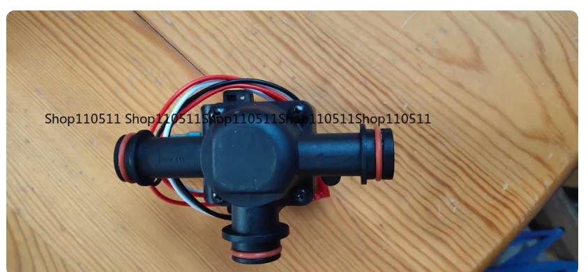 Brand New Three-Way Valve Tee, Suitable for Lotte Wall-Hung Boiler, Original Replacement Spare Parts for Boiler Maintenance
Brand New Three-Way Valve Tee, Suitable for Lotte Wall-Hung Boiler, Original Replacement Spare Parts for Boiler Maintenance