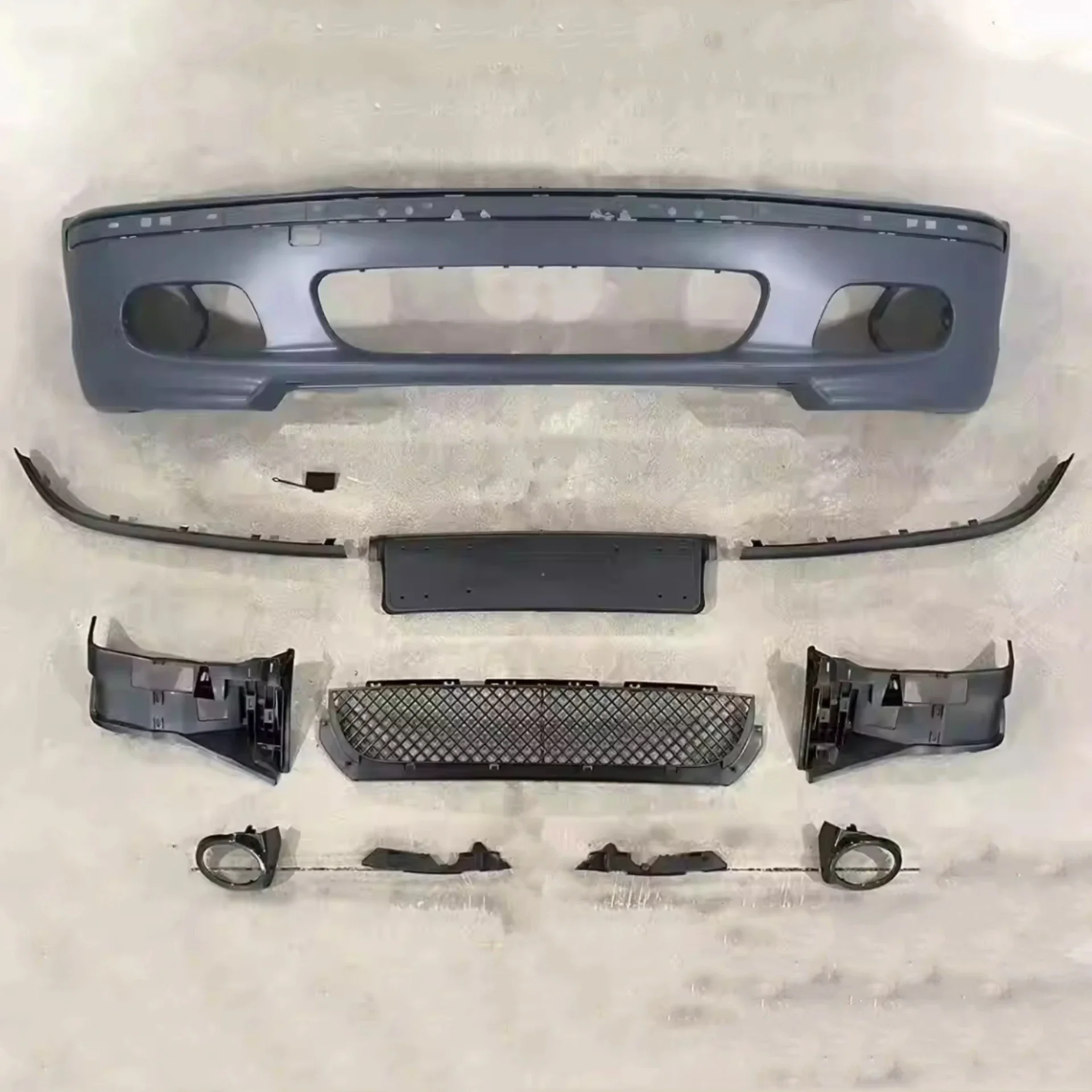 PP Material Front Bumper Assembly for BMW 3 Series E46 1999-2004 Modified MT Style Body Kit Car Accessories
PP Material Front Bumper Assembly for BMW 3 Series E46 1999-2004 Modified MT Style Body Kit Car Accessories