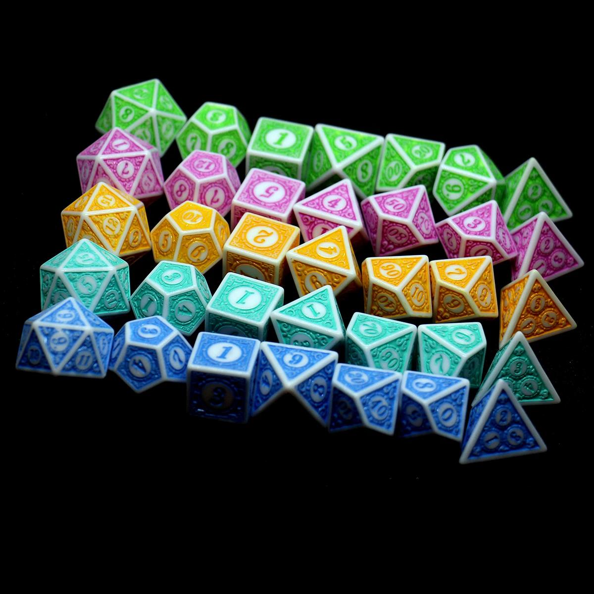 Набор из 7 разноцветных рельефных рун разноцветных искусственных игральных костей
Набор из 7 разноцветных рельефных рун разноцветных искусственных игральных костей