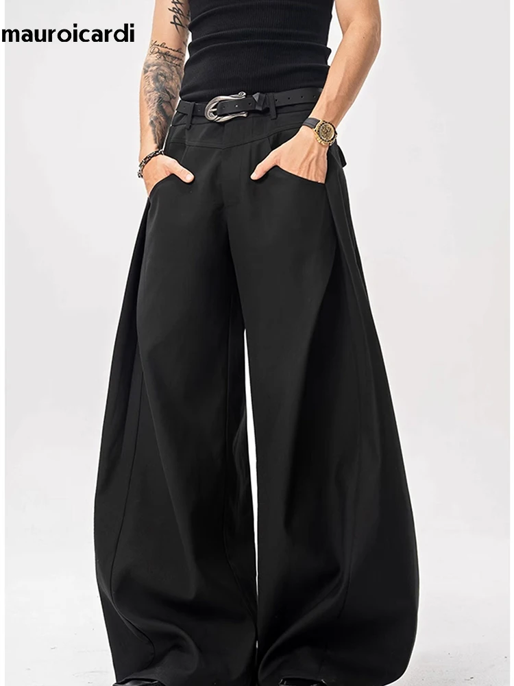 Мужские широкие брюки Mauroicardi Spring Autumn 2026: свободные, струящиеся, черные, с изогнутым кроем, для уличной моды, повседневные
Мужские широкие брюки Mauroicardi Spring Autumn 2026: свободные, струящиеся, черные, с изогнутым кроем, для уличной моды, повседневные