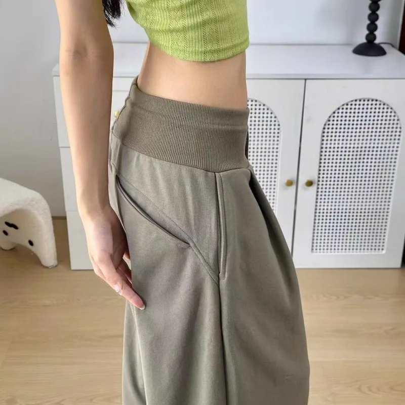 Drawstring Sweatpants for Women 2025 Autumn New Wide-legged High-waisted Loose Drapey Versatile Lazy Casual Pants
Drawstring Sweatpants for Women 2025 Autumn New Wide-legged High-waisted Loose Drapey Versatile Lazy Casual Pants