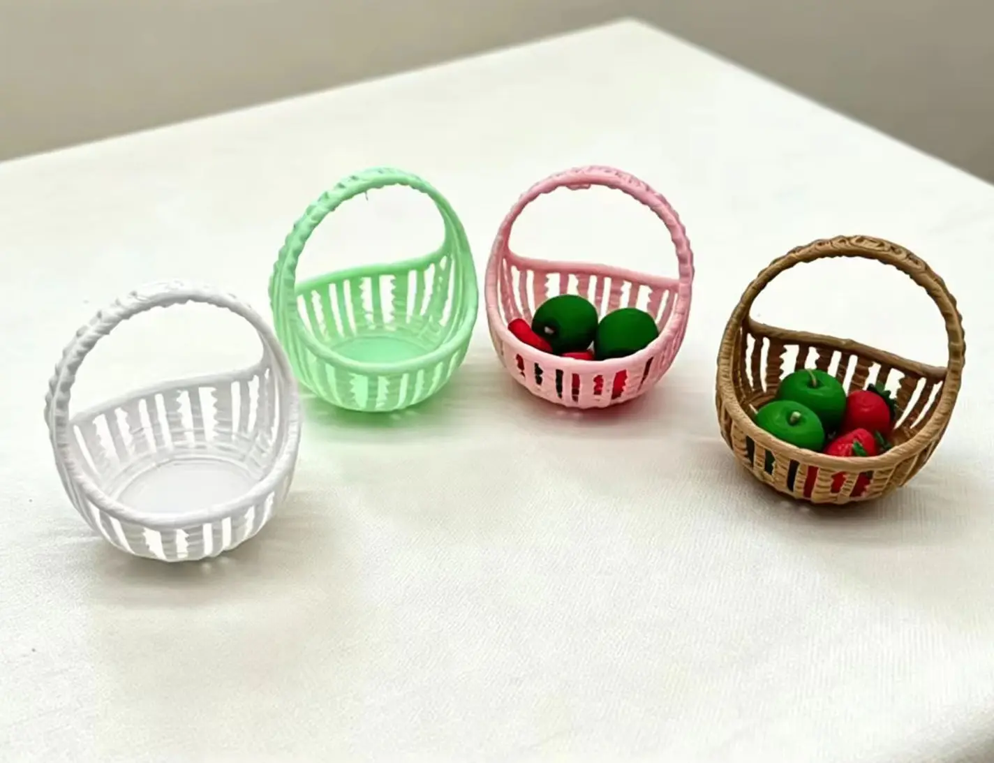 Mini Wicker Basket Set,Four-Color DollhouseStorage Basket,Simulation Picnic/Kitchen Organizer for Dollhouse&Diorama SceneLayout
Mini Wicker Basket Set,Four-Color DollhouseStorage Basket,Simulation Picnic/Kitchen Organizer for Dollhouse&Diorama SceneLayout