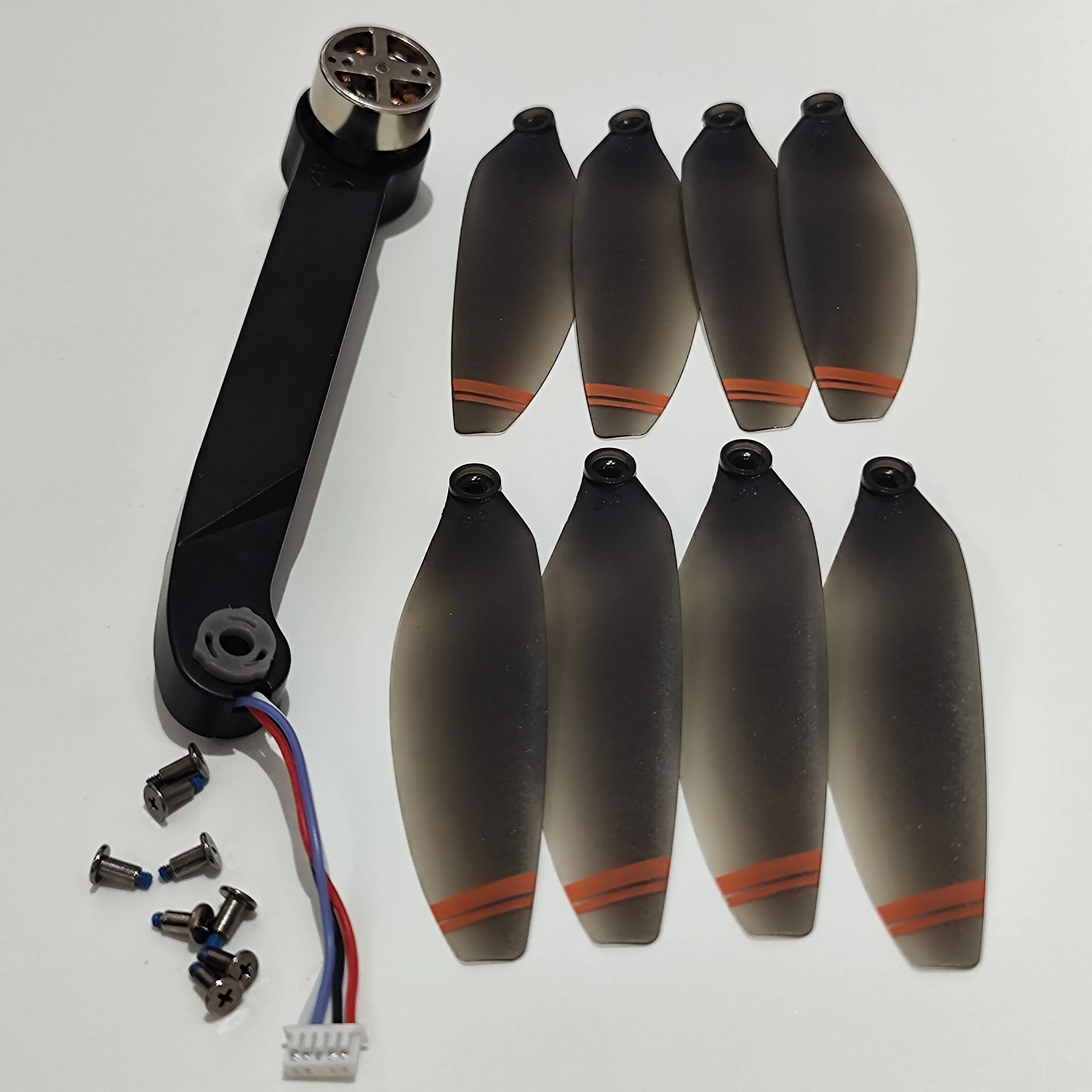 New AE8 EVO GPS RC Foldable Drone Quadcopter Spare Parts Brushless Motor Rear Arm B With Fan Accessories Blade Propeller 8PCS
New AE8 EVO GPS RC Foldable Drone Quadcopter Spare Parts Brushless Motor Rear Arm B With Fan Accessories Blade Propeller 8PCS