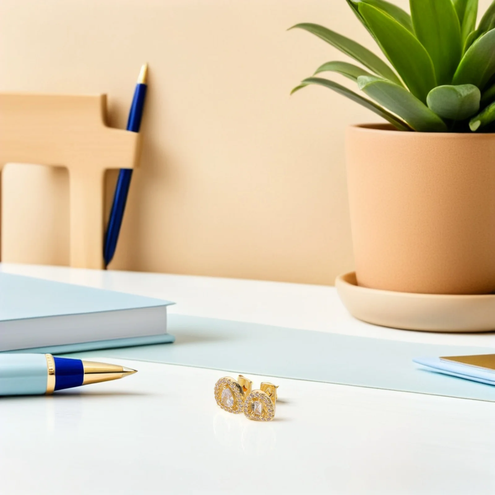 Hip Hop Metal Teeth Grill Hollow Out Removable Cosplay Teeth Jewelry Party Costume Accessories Zircon Decor Fashion Fake Tooth
Hip Hop Metal Teeth Grill Hollow Out Removable Cosplay Teeth Jewelry Party Costume Accessories Zircon Decor Fashion Fake Tooth