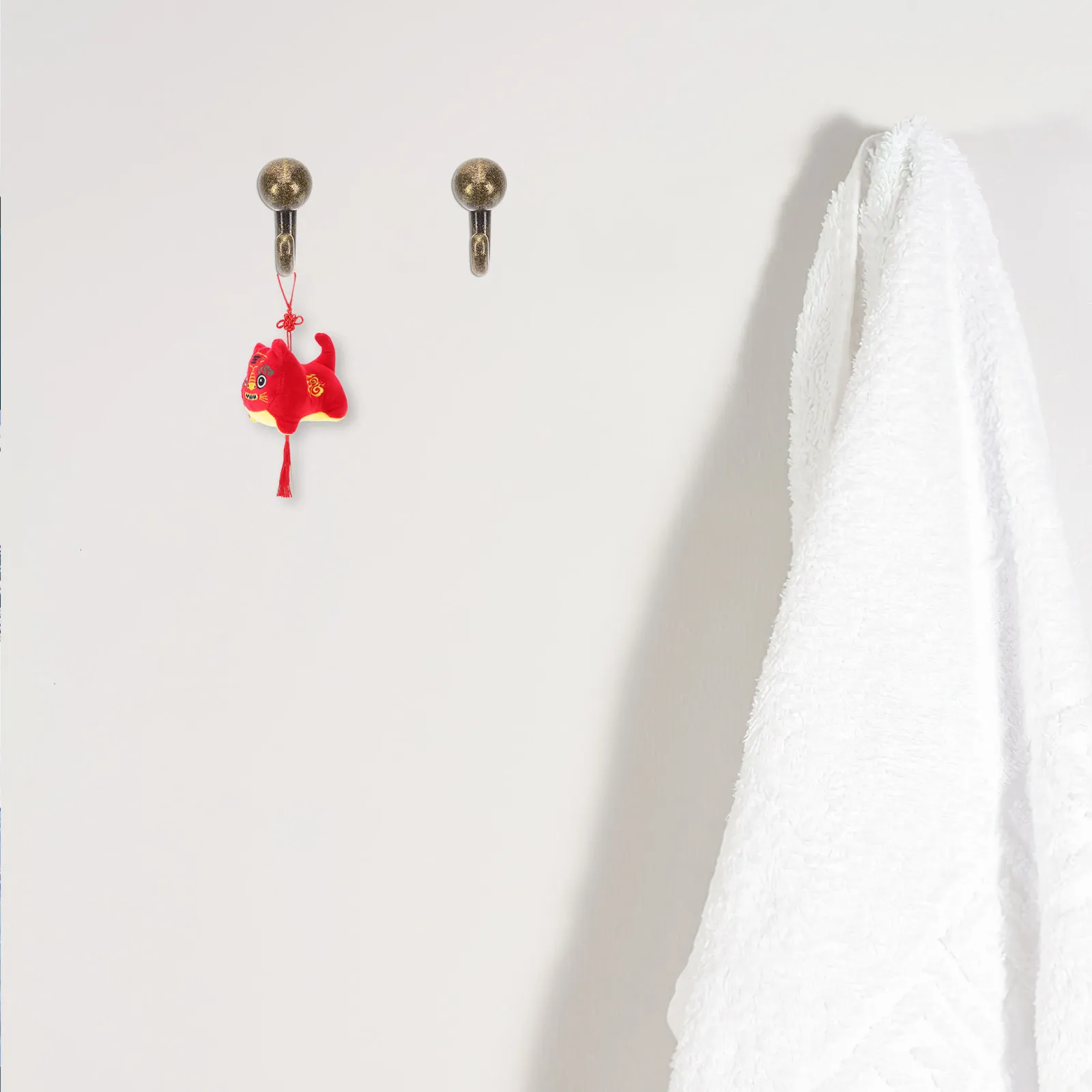 30Pcs Picture Hanging Hooks Metal Push Pin for Wall Cork Board Decorative Thumb Tacks Office Home Use Strong Push Pin
30Pcs Picture Hanging Hooks Metal Push Pin for Wall Cork Board Decorative Thumb Tacks Office Home Use Strong Push Pin