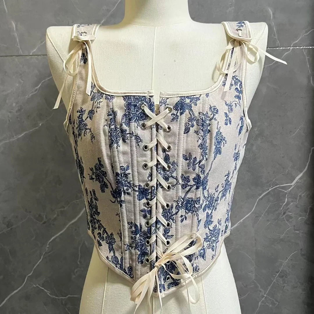 Floral Renaissance Corset Top, Renaissance Festival Costume, Country Vintage Corset, Vintage Rave Party Costume
Floral Renaissance Corset Top, Renaissance Festival Costume, Country Vintage Corset, Vintage Rave Party Costume