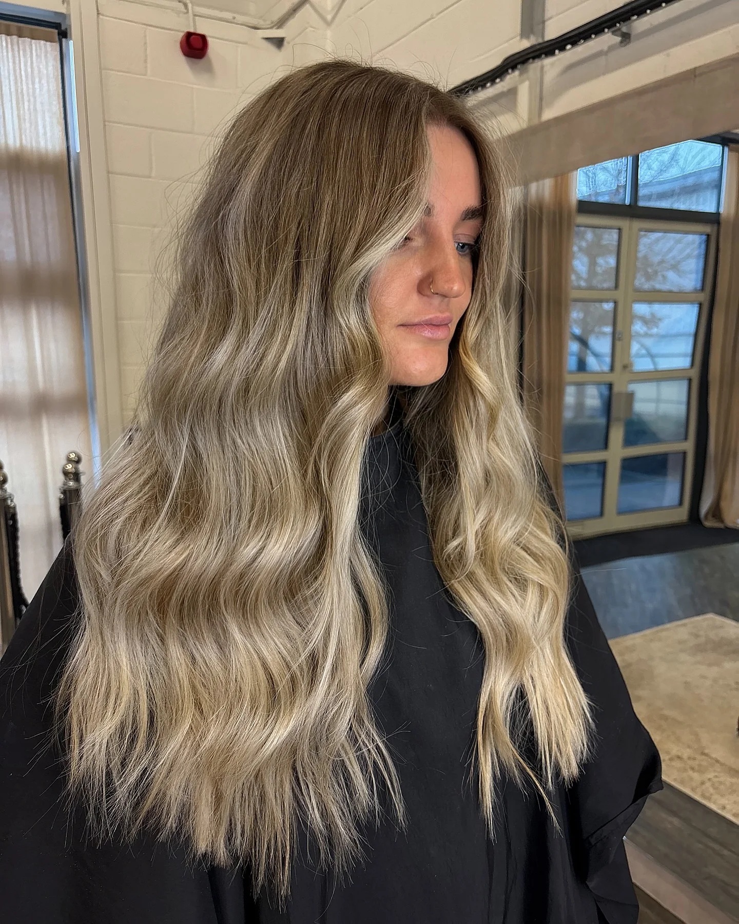 Natural Ombre Ash Blonde Lace front wig Loose Wave women's Natural Looking Middle Part Wigs Daily Use
Natural Ombre Ash Blonde Lace front wig Loose Wave women's Natural Looking Middle Part Wigs Daily Use