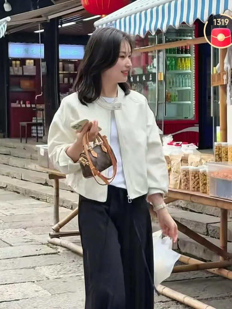 Korean Style Short Baseball Jacket Women's Slim Fit Stand Collar Coat Spring 2026 Fashion Cute Small Size Visual Impact
Korean Style Short Baseball Jacket Women's Slim Fit Stand Collar Coat Spring 2026 Fashion Cute Small Size Visual Impact