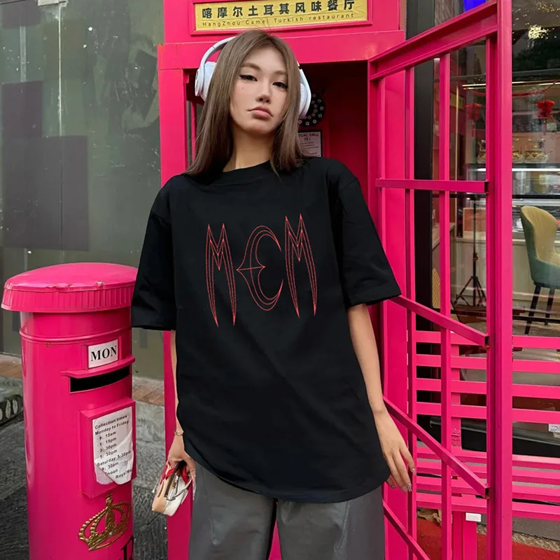 Subtle Boutique Thug Club Letter Logo Printed High Street Vibe Versatile Loose Men's and Women's Short Sleeved T-shirt
Subtle Boutique Thug Club Letter Logo Printed High Street Vibe Versatile Loose Men's and Women's Short Sleeved T-shirt