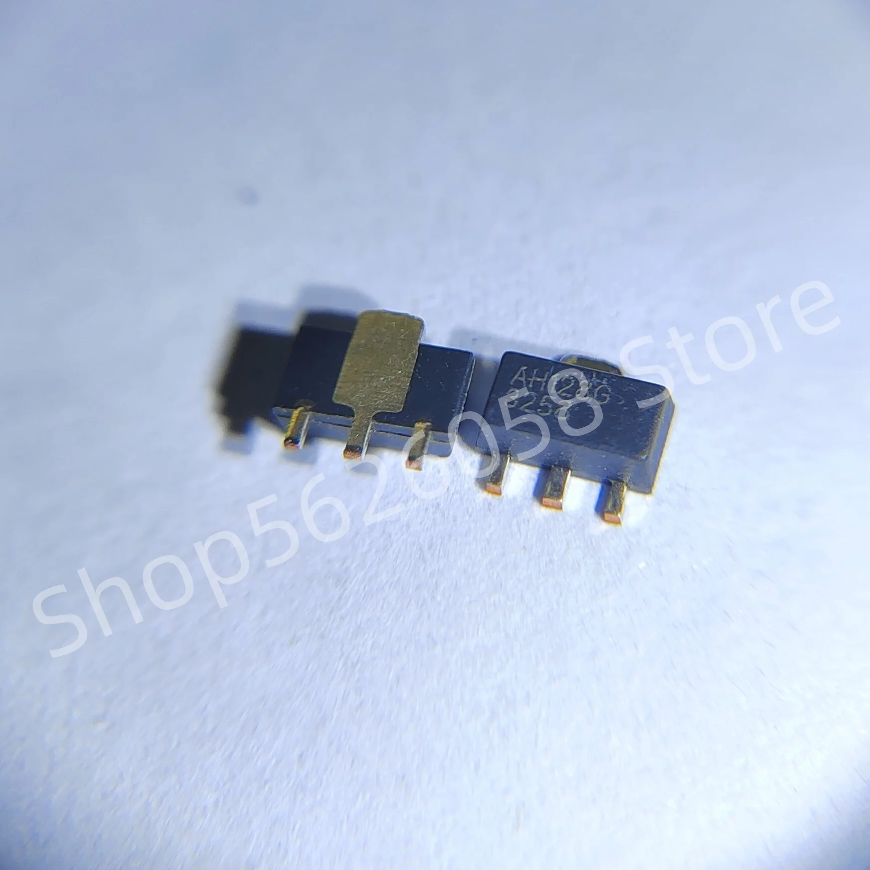 5PCS/LOT AH128-89G AH128G SOT89 Original RF Amplifiers In Stock, Free Shipping
5PCS/LOT AH128-89G AH128G SOT89 Original RF Amplifiers In Stock, Free Shipping