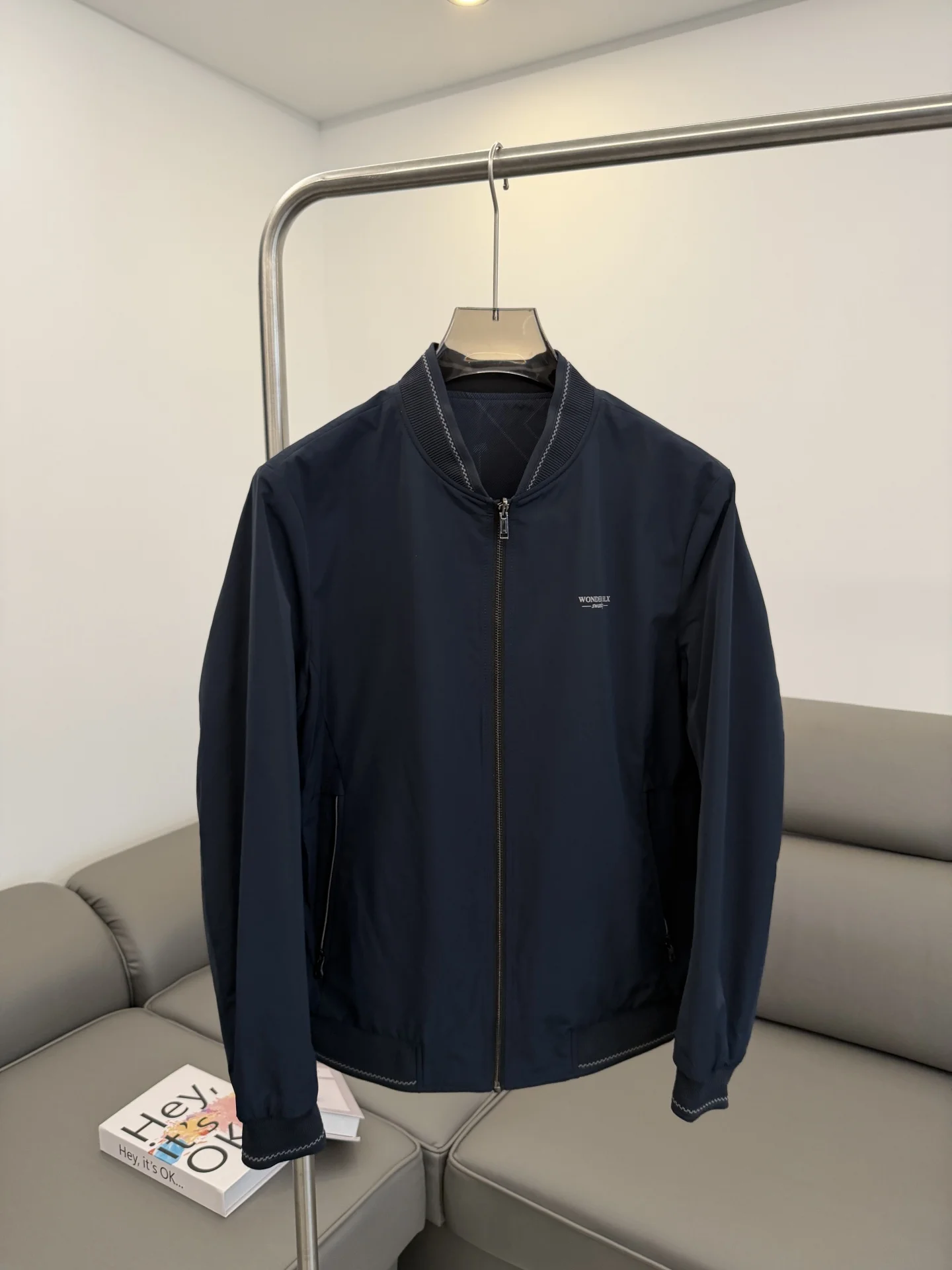 Двусторонняя мужская куртка H-серии: легкая, ветрозащитная, водоотталкивающая, с бейсбольным воротником, универсальная повседневная верхняя одежда
Двусторонняя мужская куртка H-серии: легкая, ветрозащитная, водоотталкивающая, с бейсбольным воротником, универсальная повседневная верхняя одежда