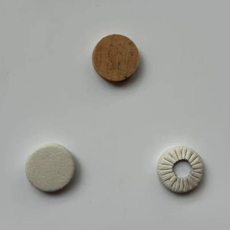 (17 or 18 Pieces/Lot) Individual Size White Leather Clarinet Pads And Cork
(17 or 18 Pieces/Lot) Individual Size White Leather Clarinet Pads And Cork