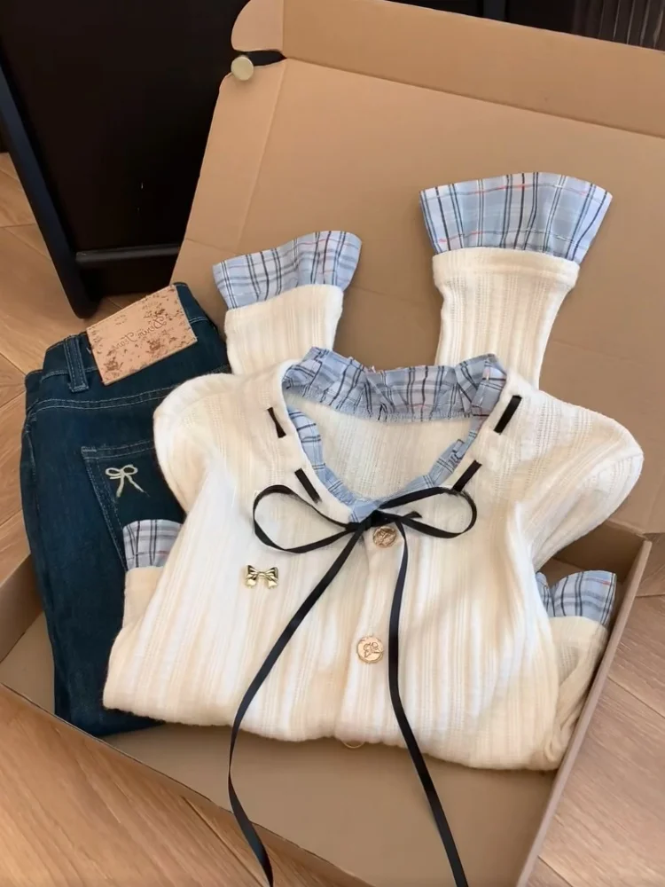 Korean Style Knot Belted Shirt Patchwork Fake Two-Piece Open Cardigan Women's Winter Fashion Age-Defying Sweater
Korean Style Knot Belted Shirt Patchwork Fake Two-Piece Open Cardigan Women's Winter Fashion Age-Defying Sweater