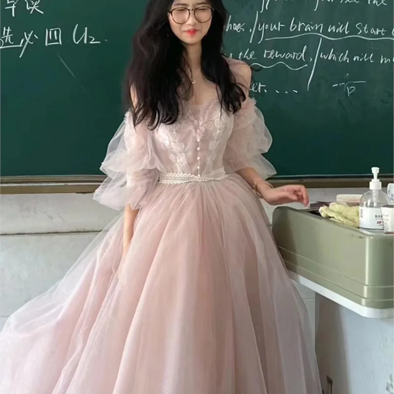 Small man Quinceanera banquet pink line shoulder graduation host light luxury niche dress
Small man Quinceanera banquet pink line shoulder graduation host light luxury niche dress