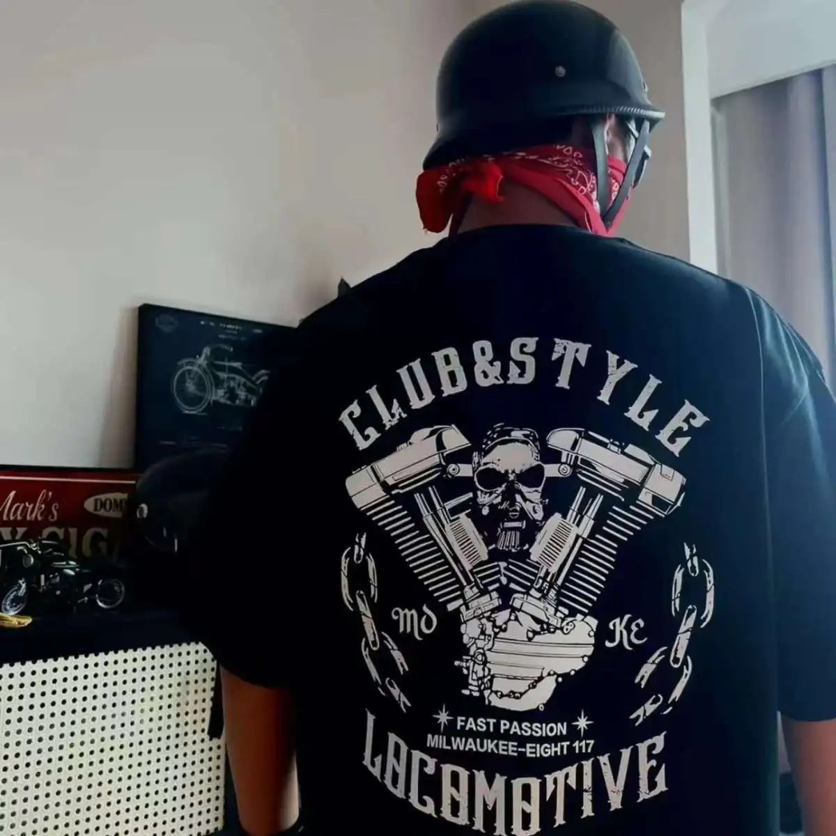 Engine Anti-virus Skull Air Filter Retro Motorcycle Locomotive Men's and Women's Cotton Loose Round Neck Short-sleeved T-shirt
Engine Anti-virus Skull Air Filter Retro Motorcycle Locomotive Men's and Women's Cotton Loose Round Neck Short-sleeved T-shirt