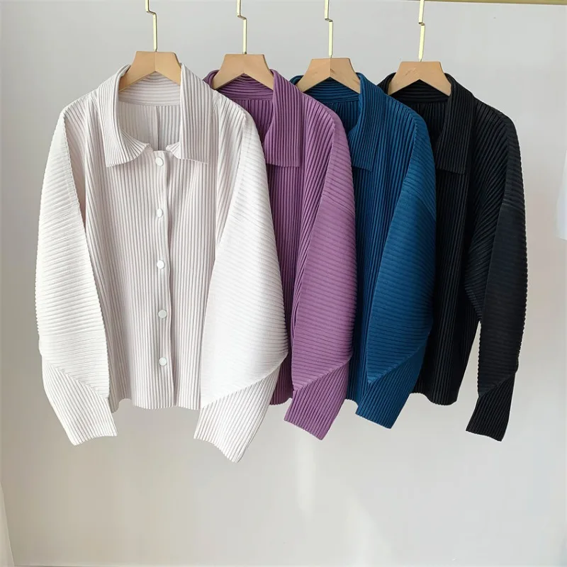 Miyake 2026 Spring New Minimalist Pleated Jacket Women V-Neck Loose Casual Long-Sleeve Cardigan Sports Commuter Wrinkle-FreeTop
Miyake 2026 Spring New Minimalist Pleated Jacket Women V-Neck Loose Casual Long-Sleeve Cardigan Sports Commuter Wrinkle-FreeTop