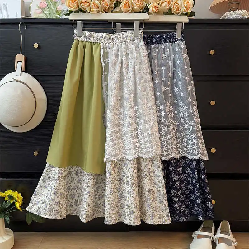 2025 Summer Women's Half Skirt Chic Irregular Lace Splicing Floral Midskirts French High Waist Slim A-line Loose Skirts
2025 Summer Women's Half Skirt Chic Irregular Lace Splicing Floral Midskirts French High Waist Slim A-line Loose Skirts