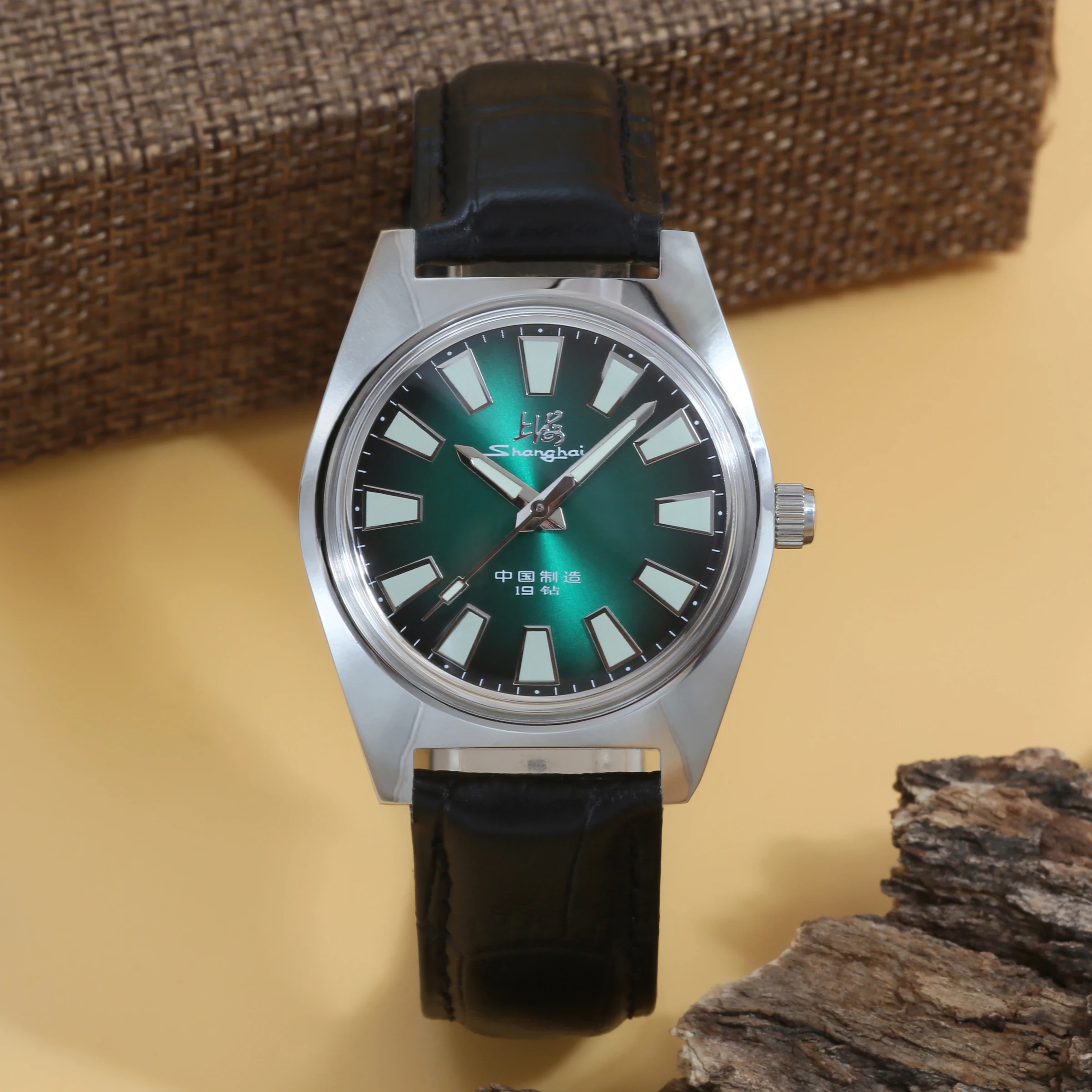 Men's Mechanical Watch 7120 Bauhaus Design 36mm Manual Winding Waterproof Shanghai Everyday Business Wear Holiday Gift Wholesale
Men's Mechanical Watch 7120 Bauhaus Design 36mm Manual Winding Waterproof Shanghai Everyday Business Wear Holiday Gift Wholesale