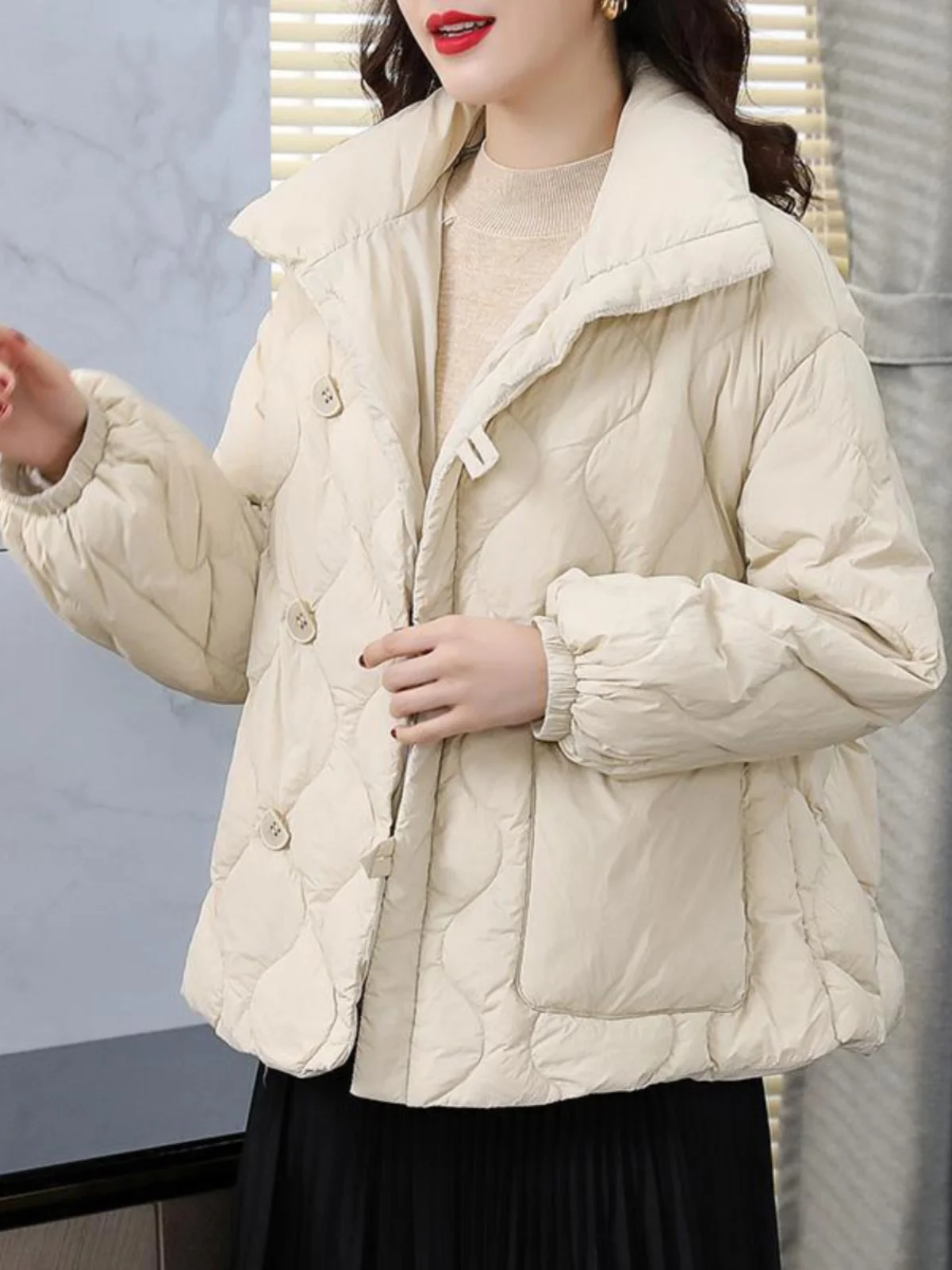 Artistic White Du down Quilted Jaet Asymmetrical Design Gourd Line Binding Hanfu Sle Commute Faion ort Coat
Artistic White Du down Quilted Jaet Asymmetrical Design Gourd Line Binding Hanfu Sle Commute Faion ort Coat