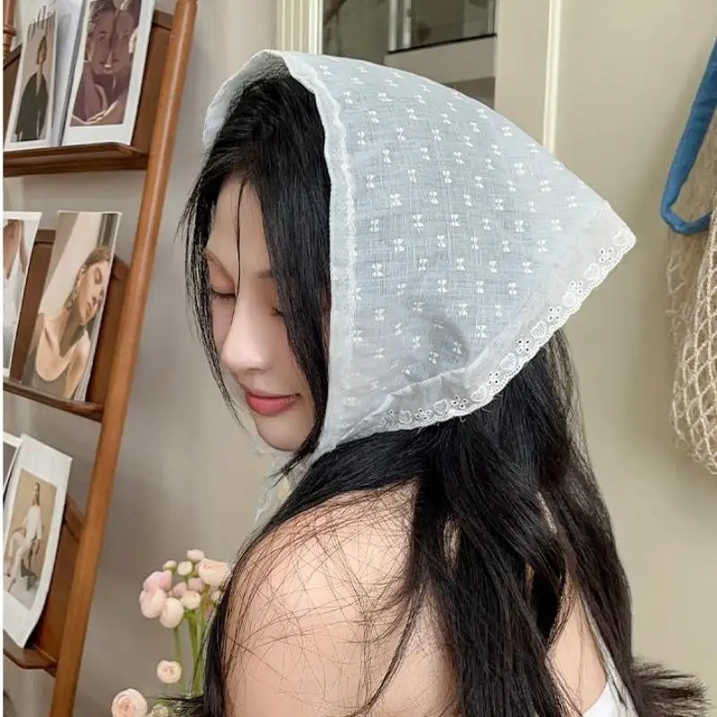 French Sweet Flower Triangle Hair Scarf Women Headband Trendy Pastoral Lace Headwear Girls Scarves Summer Hair Accessories
French Sweet Flower Triangle Hair Scarf Women Headband Trendy Pastoral Lace Headwear Girls Scarves Summer Hair Accessories