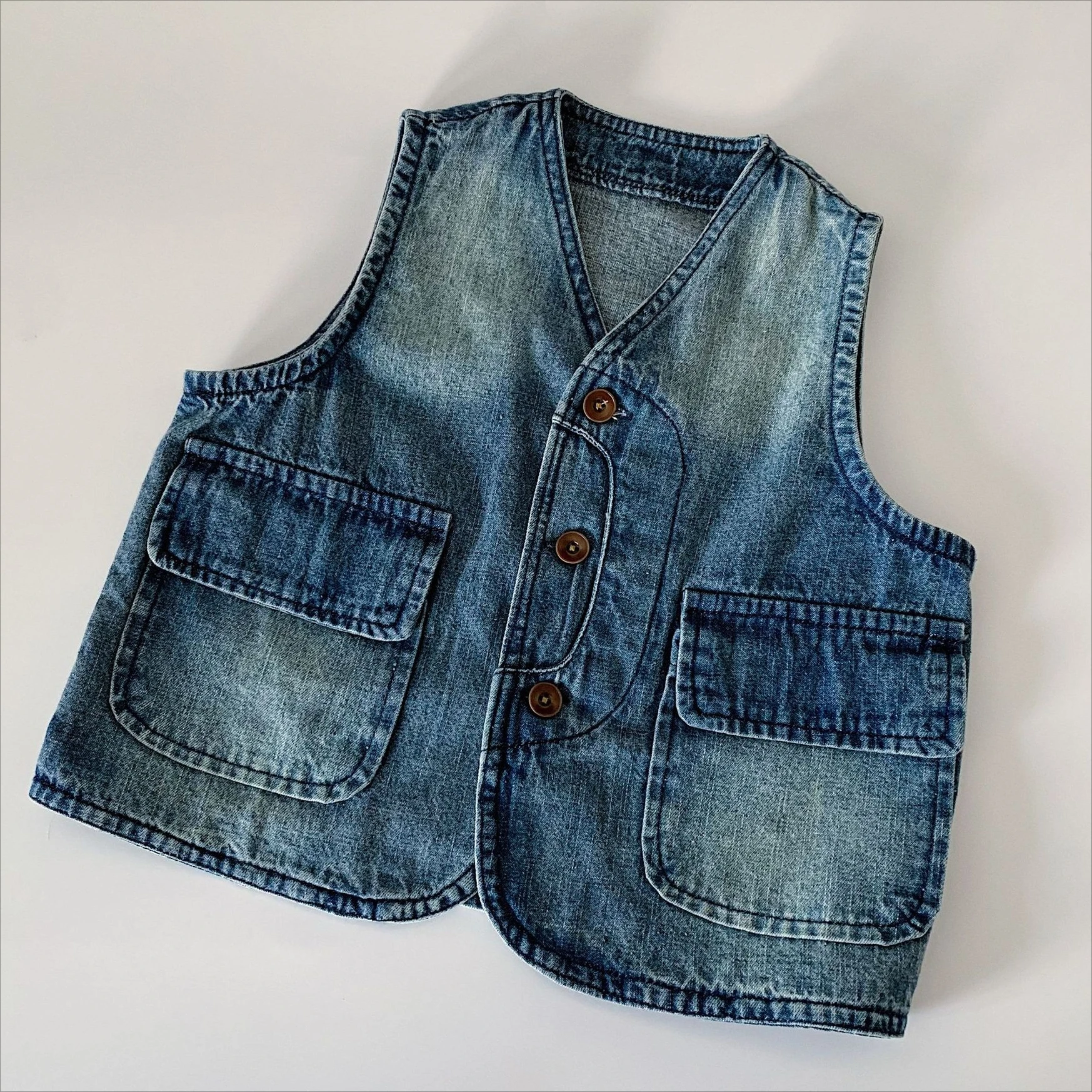 Boys Waistcoat 2026 New Children's Clothing Korean Style Boys and Girls Fashion Wash Casual Design Cowboy Waistcoat Simple
Boys Waistcoat 2026 New Children's Clothing Korean Style Boys and Girls Fashion Wash Casual Design Cowboy Waistcoat Simple