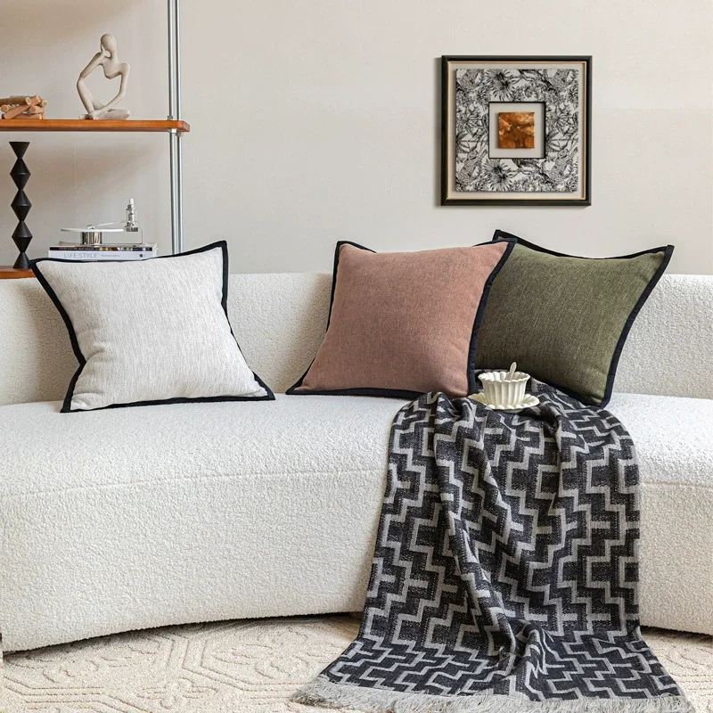 Modern Light Luxury Cushion Cover Retro Solid Color Chenille Jacquard Pillow Case Living Room Sofa Pillow Covers Decorative
Modern Light Luxury Cushion Cover Retro Solid Color Chenille Jacquard Pillow Case Living Room Sofa Pillow Covers Decorative