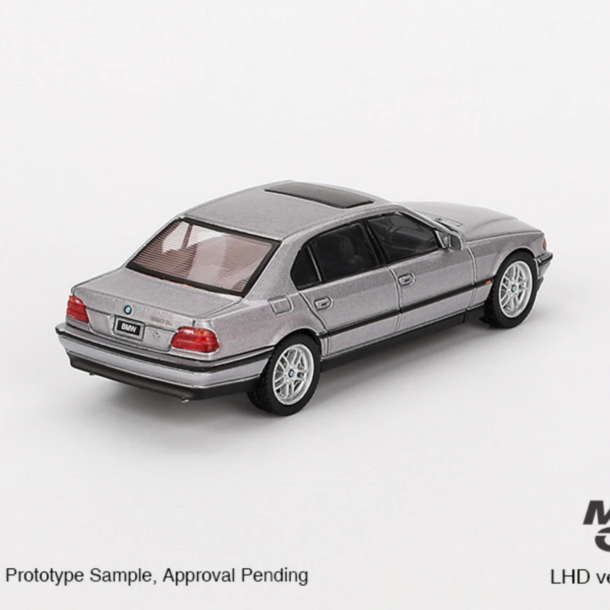 MINIGT TSM 792 1:64 Коллекционная модель автомобиля 750IL для взрослых
MINIGT TSM 792 1:64 Коллекционная модель автомобиля 750IL для взрослых