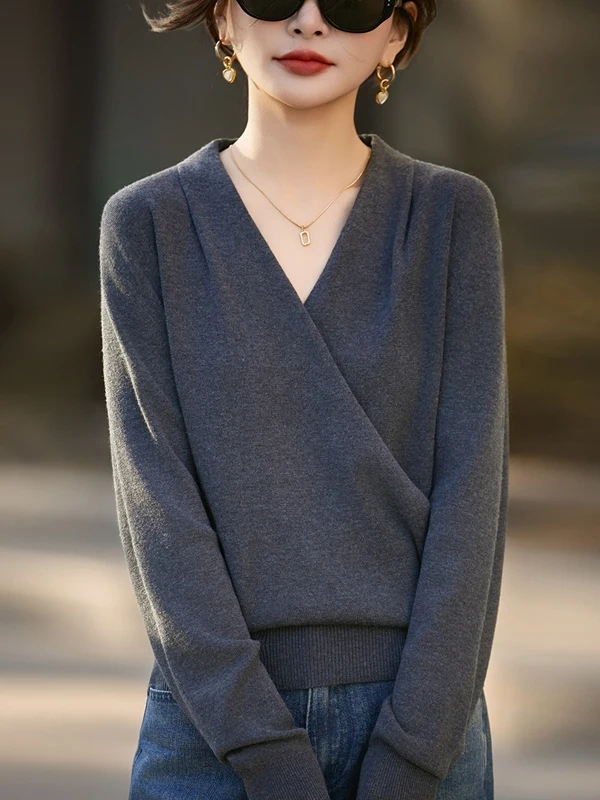 Cross V-Neck Cashmere Knitted Sweater Women's Loose Fashion Slimming Long Sleeve Base Layer Sweater Premium Soft Fabric
Cross V-Neck Cashmere Knitted Sweater Women's Loose Fashion Slimming Long Sleeve Base Layer Sweater Premium Soft Fabric