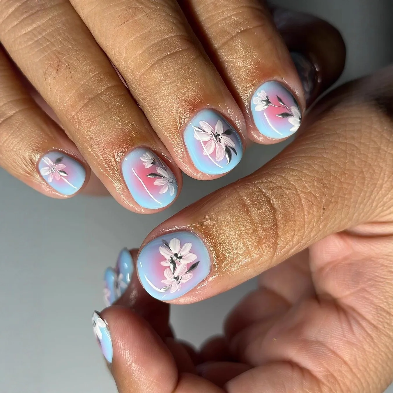 24Pcs Pink Smudge White Flower Design Fake Nails Press on Short Square Head False Nails Reusable Finished Full Cover Nails Tips
24Pcs Pink Smudge White Flower Design Fake Nails Press on Short Square Head False Nails Reusable Finished Full Cover Nails Tips