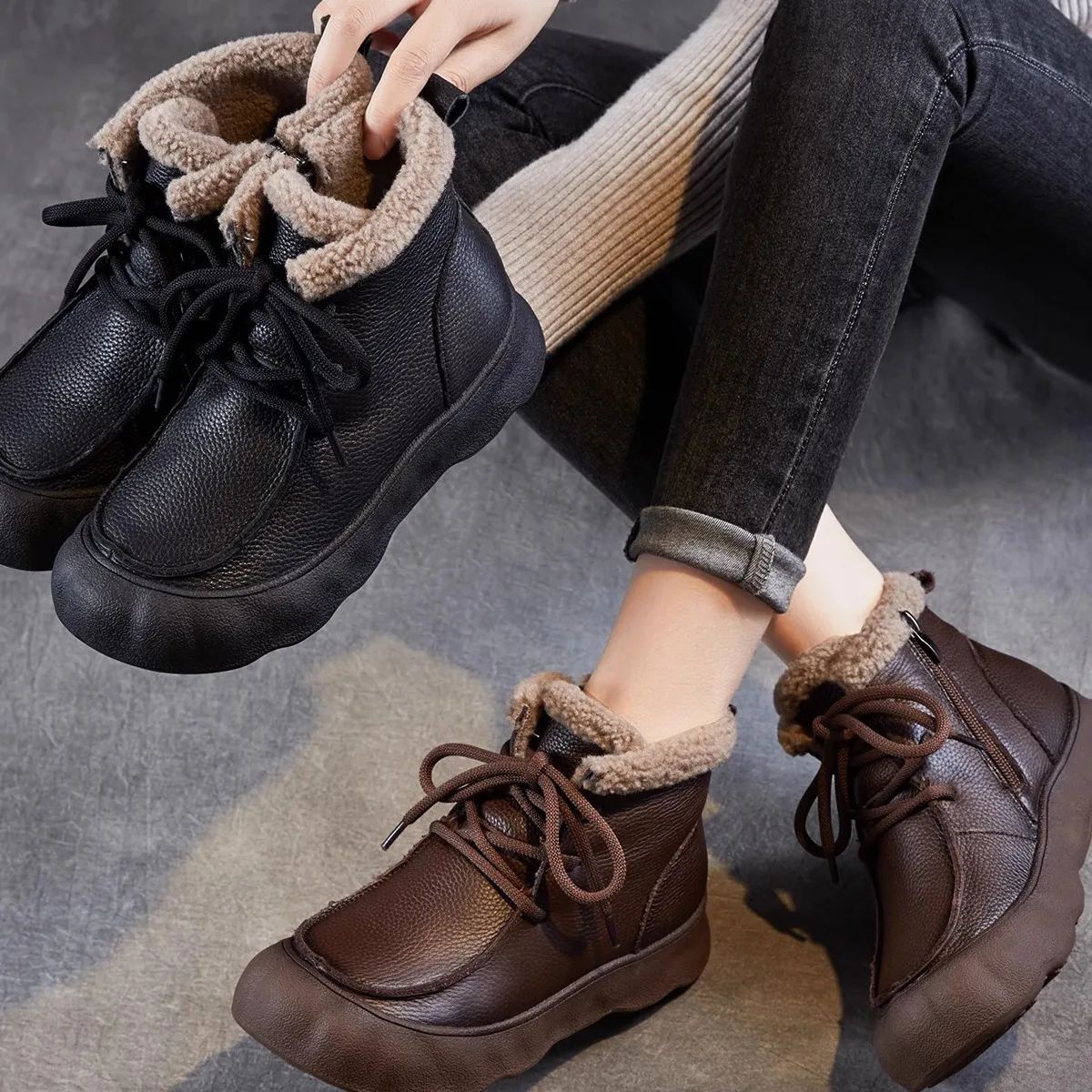 Women's Thick Bottomed Genuine Leather Snow Boots Short Fur Lined round Toe Flat Heel Rubber Outsole Winter Fashion Boots
Women's Thick Bottomed Genuine Leather Snow Boots Short Fur Lined round Toe Flat Heel Rubber Outsole Winter Fashion Boots