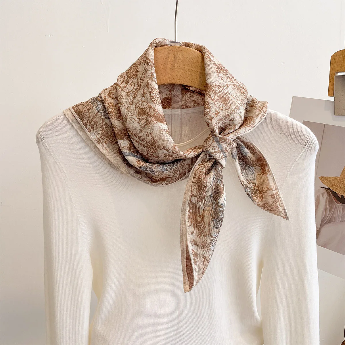 Square Silk Scarf Hijab Scarf Women Luxury Handkerchief Bandana Shawl Headscarf Ribbon Foulards Femme Headband Wraps
Square Silk Scarf Hijab Scarf Women Luxury Handkerchief Bandana Shawl Headscarf Ribbon Foulards Femme Headband Wraps