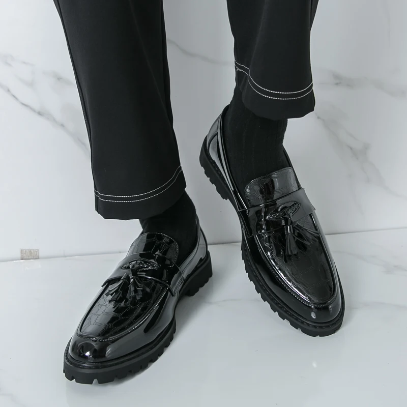 Men Loafers PU Low Heel Round Toe Comfortable Banquet Casual Men Shoes Classic Trend Tassel Business Formal Shoes
Men Loafers PU Low Heel Round Toe Comfortable Banquet Casual Men Shoes Classic Trend Tassel Business Formal Shoes