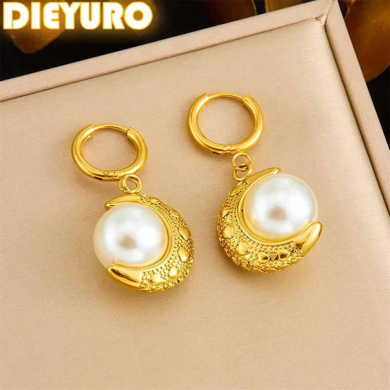 DIEYURO 316L Stainless Steel Golden Personality Moon Inlaid With Pearl Earring For Women New Trend Fashion Luna Ear Jewelry Gift
DIEYURO 316L Stainless Steel Golden Personality Moon Inlaid With Pearl Earring For Women New Trend Fashion Luna Ear Jewelry Gift