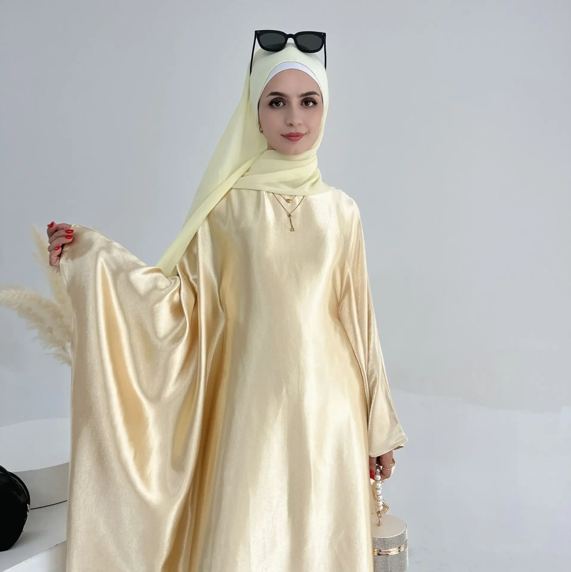 Ramadan Muslim Women Shiny Prayer Dress Eid Dubai Abaya Turkey Kaftan Islam Clothing Caftan Marocain Femme Robe Kebaya Jalabiya
Ramadan Muslim Women Shiny Prayer Dress Eid Dubai Abaya Turkey Kaftan Islam Clothing Caftan Marocain Femme Robe Kebaya Jalabiya