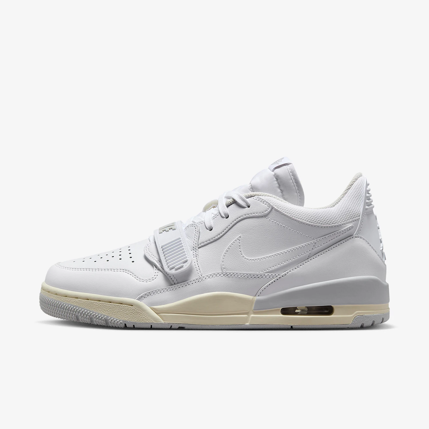 Nike Authentic New Men's Wear resistant and Comfortable Low cut Sneakers HJ9199-111
Nike Authentic New Men's Wear resistant and Comfortable Low cut Sneakers HJ9199-111