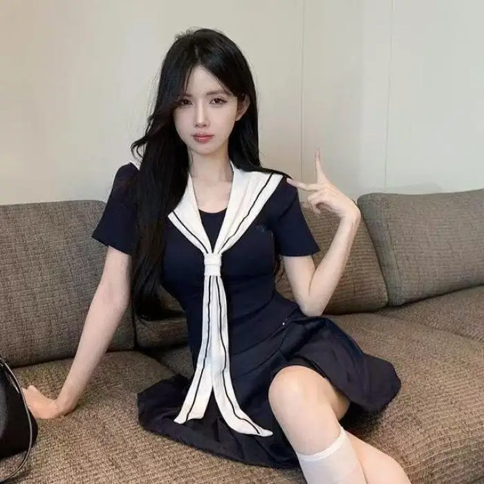 Summer High Waist Pleated Short Sleeve Navy Collar JK Set Women's Design Sense Fashion Ensemble Casual Style Seamless Splice
Summer High Waist Pleated Short Sleeve Navy Collar JK Set Women's Design Sense Fashion Ensemble Casual Style Seamless Splice