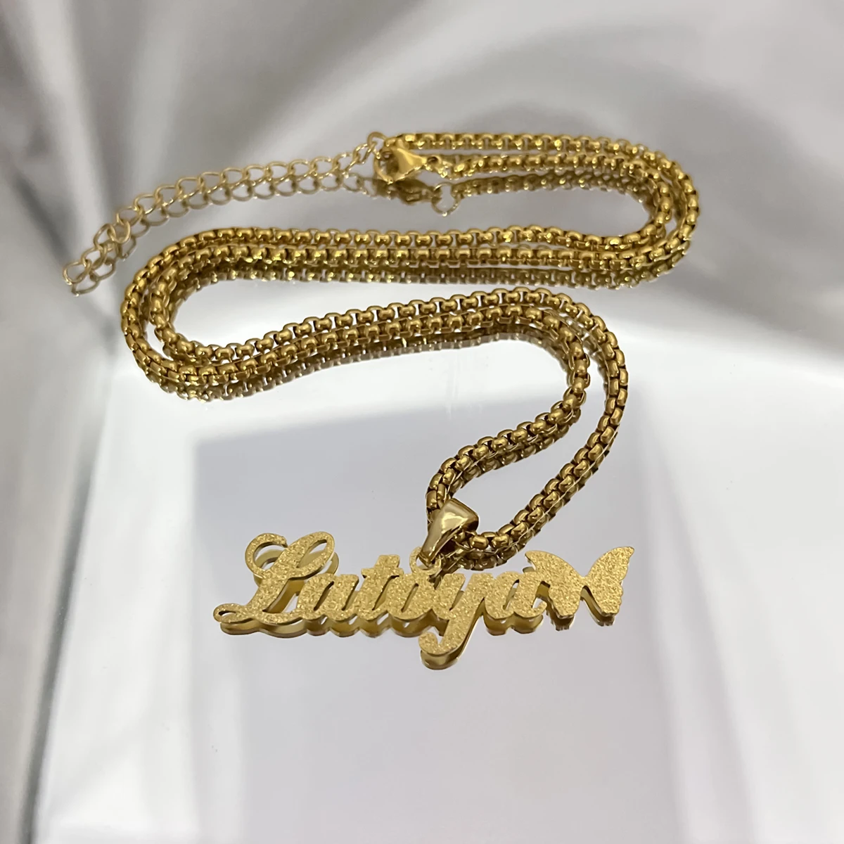 Ожерелья с подвеской в виде матового имени по индивидуальному заказу, раздвижное ожерелье из нержавеющей стали с жемчужной цепочкой, женское ожерелье с бабочкой на заказ, ювелирные изделия
Ожерелья с подвеской в виде матового имени по индивидуальному заказу, раздвижное ожерелье из нержавеющей стали с жемчужной цепочкой, женское ожерелье с бабочкой на заказ, ювелирные изделия