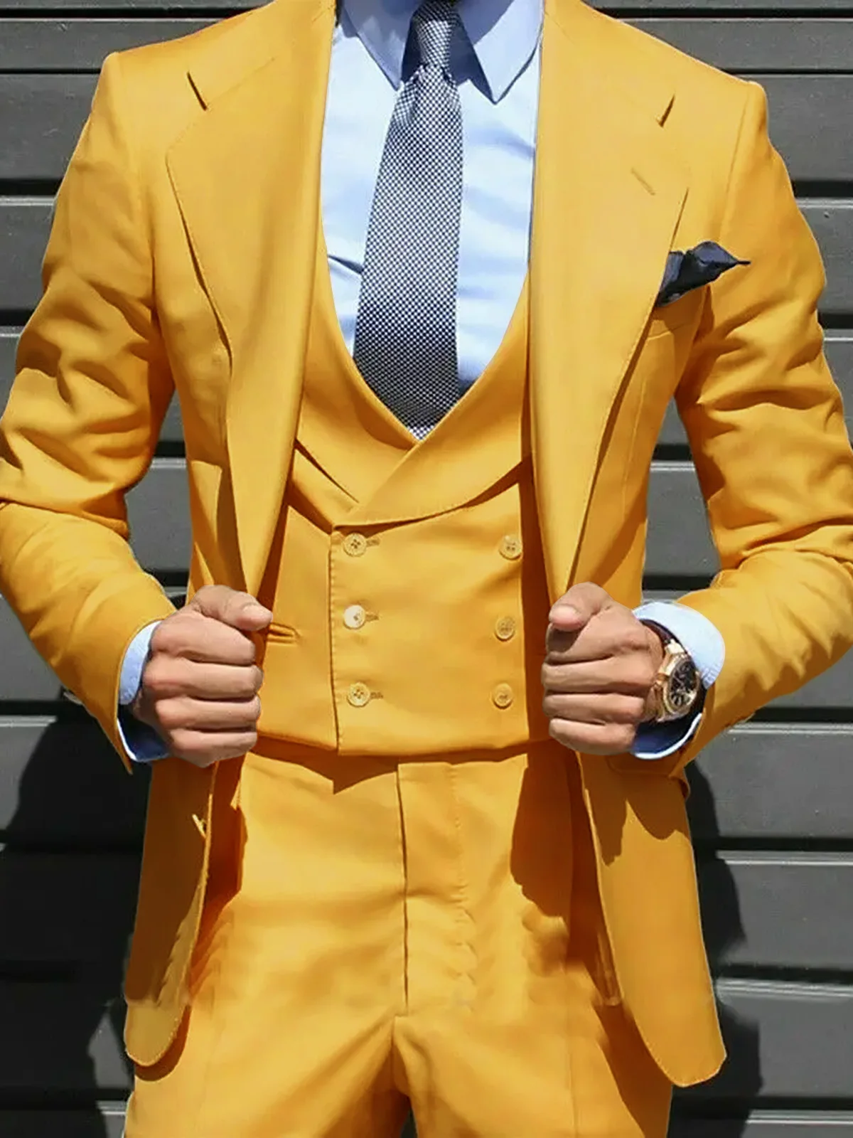 ANNIEBRITNEY Smart Casual Gold Suits for Men Slim Fit Custom Made Solid Tuxedo Man Suit Trajes De Hombre Anzug Herren Men Suits
ANNIEBRITNEY Smart Casual Gold Suits for Men Slim Fit Custom Made Solid Tuxedo Man Suit Trajes De Hombre Anzug Herren Men Suits
