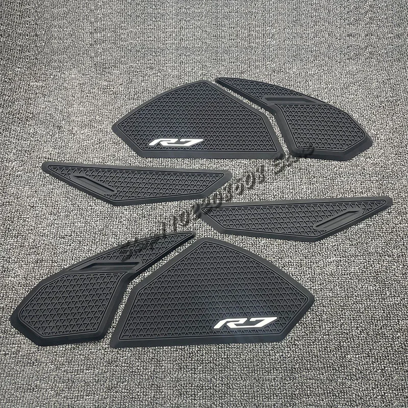 Для Yamaha R7 YZF R7 YZFR7 2021 2022, боковой топливный бак, прокладки, защитные наклейки, наклейки, газ, коленный захват, Тяговая накладка Tankpad
Для Yamaha R7 YZF R7 YZFR7 2021 2022, боковой топливный бак, прокладки, защитные наклейки, наклейки, газ, коленный захват, Тяговая накладка Tankpad